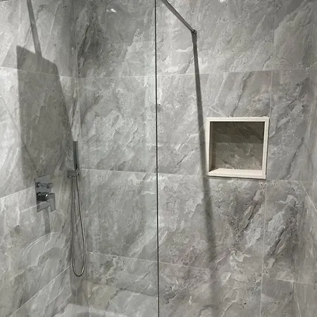 Anxhelo Villa Vlorë